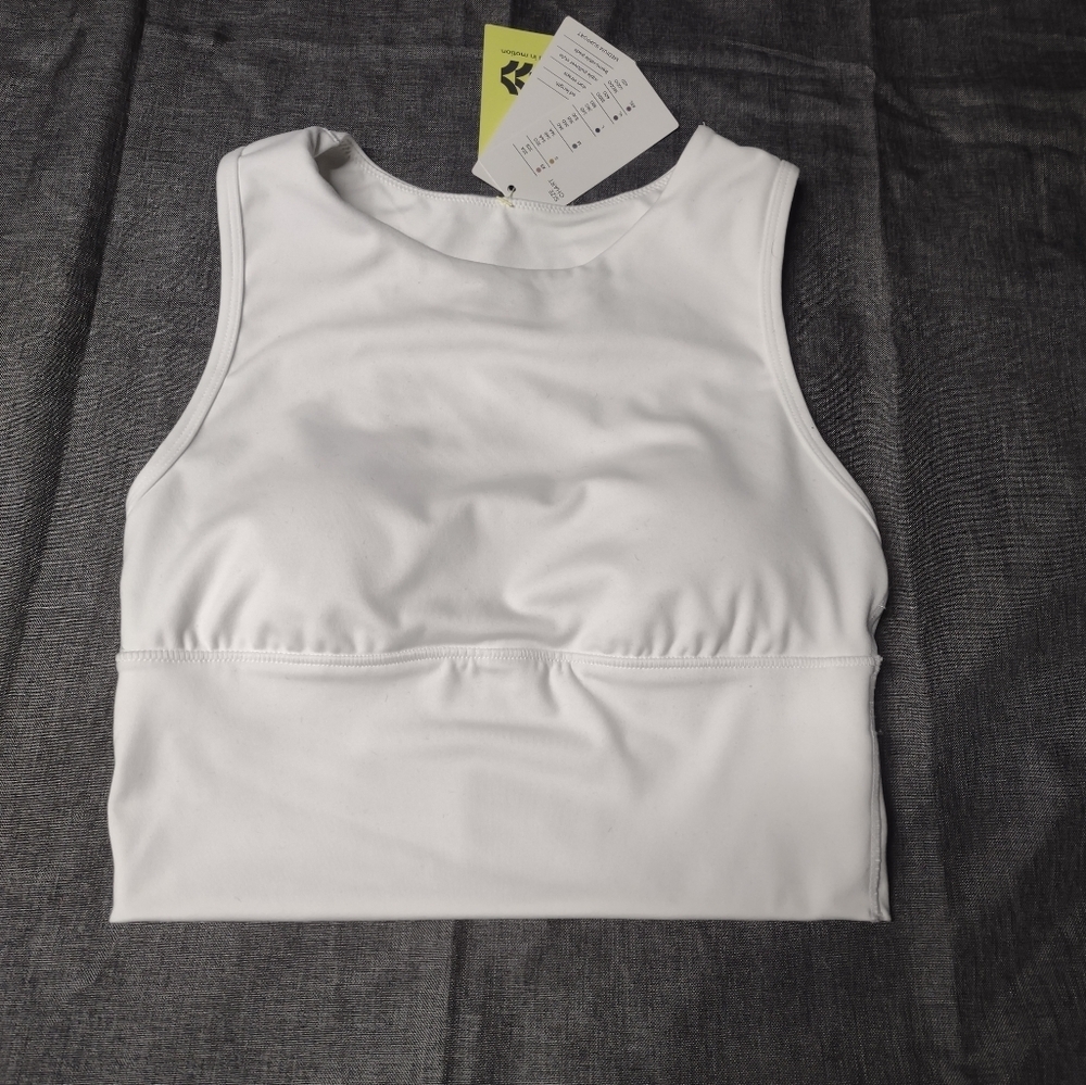 Nwt all in motion xs crop top